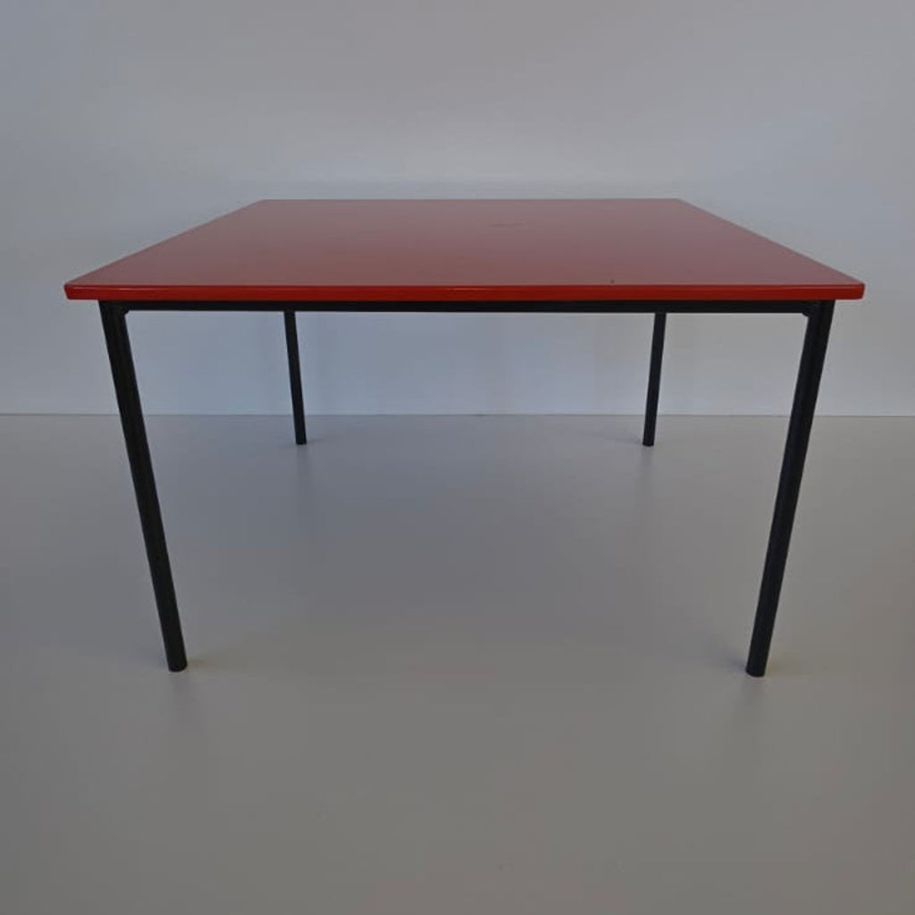KID007- Kiddies Square table 900mm x 900mm x 550mmh