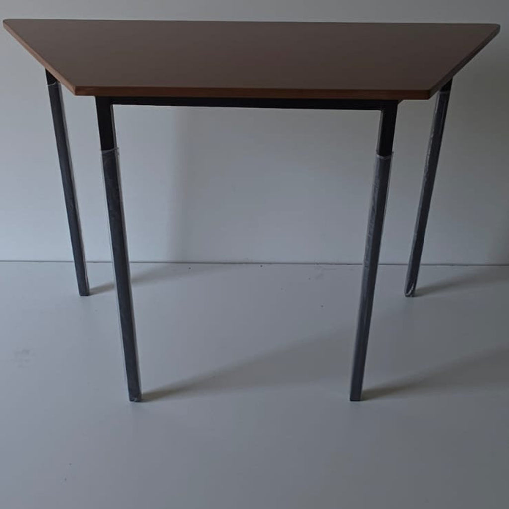 TRA001 - Trapezoid training table (Supawood)