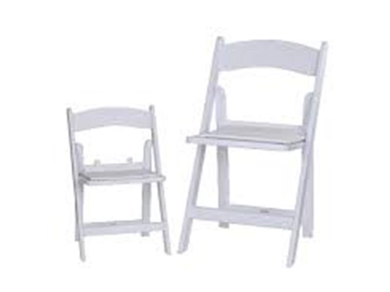 Kids shop resin chairs
